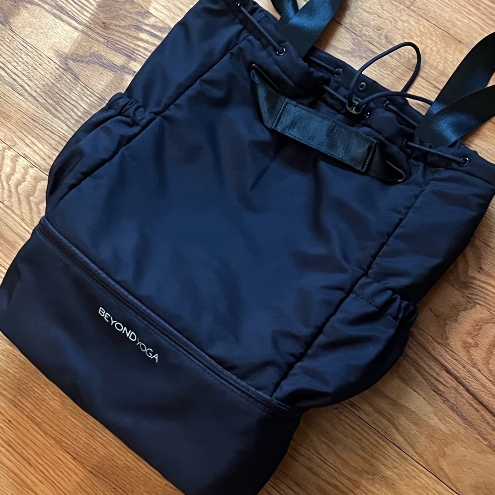 Beyond Yoga Men's Navy Black Convertible Tote-Backpack